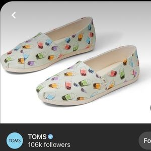 TOMS Limited Edition Green Matcha Boba Tea Print Classics (Women’s Size 7.5)